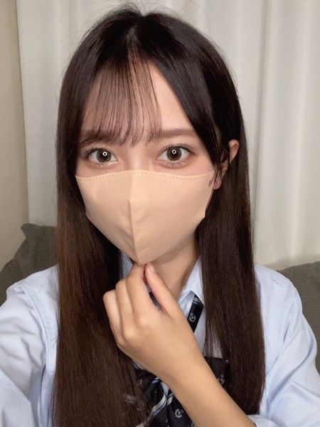 FC2-PPV-3933828 由於種種原因暫時停止販售【帳號復活】18歳小隻馬美女的暑假流汗性愛。