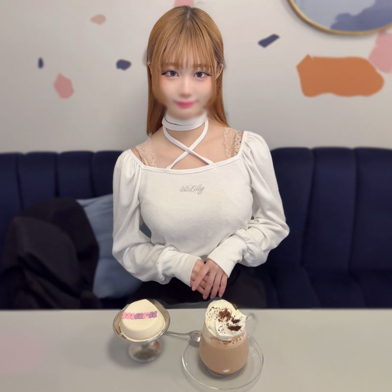 FC2-PPV-4666067 【天真爛漫】笑容可愛的地下AV女優梅露露。她那超絕神級的身材在快樂中汗流浹背，被種子情色自拍。