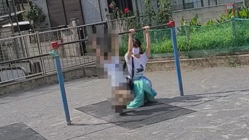 FC2-PPV-3077049 剝奪與小孩相處時間的利息。小隻馬太太一面壓抑聲音一面被陌生人肉棒侵犯。