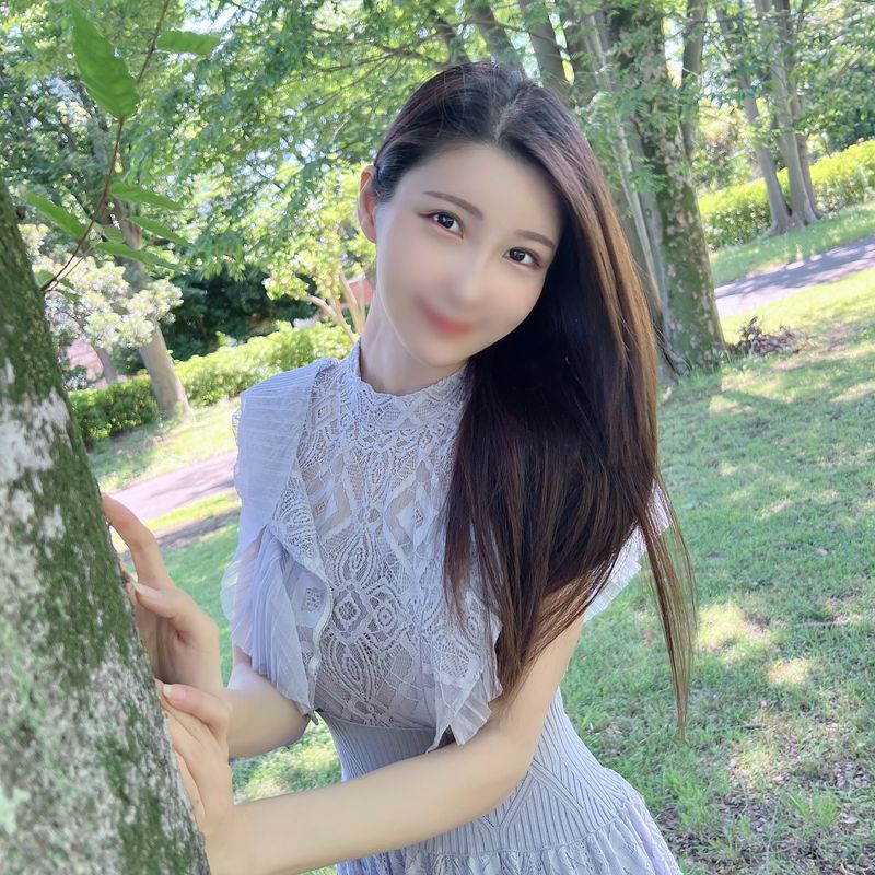 FC2-PPV-4544448 初次拍攝、露臉！三天限定！！擁有高貴氣質的F罩杯美巨乳接待小姐在戶外口交射精…積壓的性慾被解放，纖細美體變得淫蕩，在幾度高潮中連續兩次無套中出！！