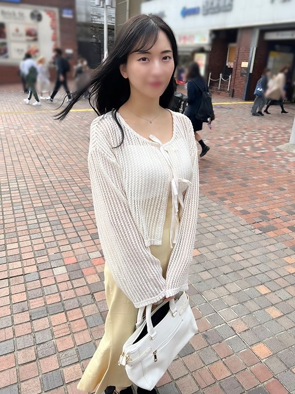 FC2-PPV-4588829 ※初回限定※【素人・中出】沒有約會對象的「欲求不滿」美女教師麻友老師31歲&對超濃密的陰毛肉穴大量射精