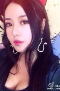 玛鲁娜(汤曼玲)人个资料微博生活照,玛鲁娜 汤曼玲图片写真集