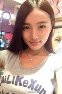 金雨佳(Pearl)人个资料微博生活照,金雨佳 金秋月图片写真集