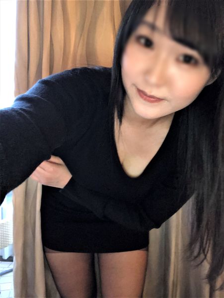 FC2-PPV-3175673 [陽台露出]〈2連續中出〉[淫亂豐滿豐滿胸部妻子]讓人想被抱住的觸感滿分！豐滿身體中出＆穿著色情服裝超名器緊穴擅自全力播種！