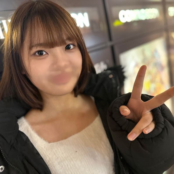 FC2-PPV-4322397 有著母性氣息的護理師新人!對有好意的我真實自慰套化!讓人受不了二發射精!