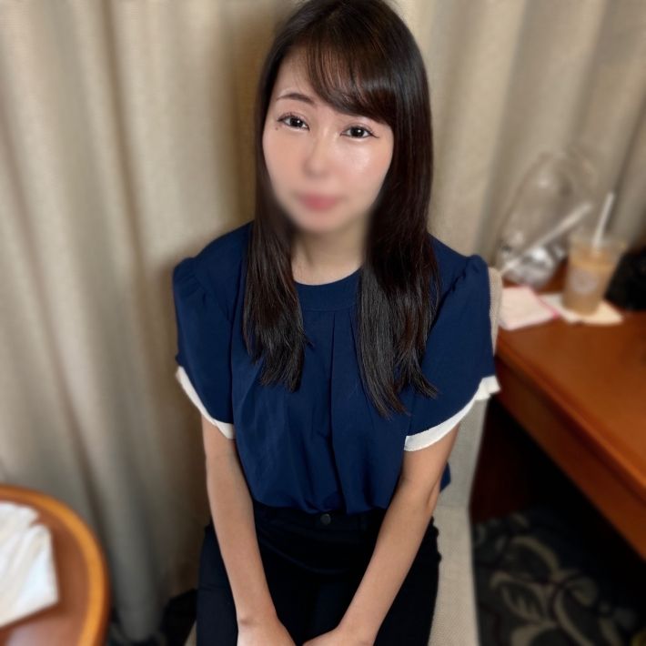 FC2-PPV-4587843 【無】【口內射精】與單身OL重逢後,先舔舔看。※有特別版