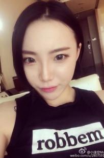 小泽空(Moves)人个资料微博生活照,小泽空 图片写真集