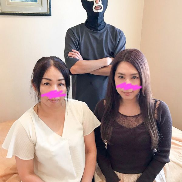 FC2-PPV-3145362 &續編發售決定記念&4000pt→1800pt【中出】【4P亂交】出賣女兒的多重欠債人妻們制裁驚喜性愛!某精銳官僚美人妻與豐滿巨乳小吃店媽媽桑