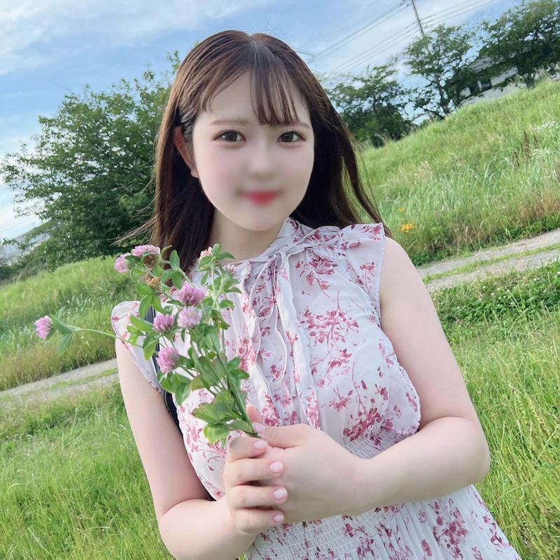 FC2-PPV-4501020 初拍、露臉！三天限定！通透的白桃天然H罩杯敏感過頭的棉花糖美巨乳晃動！可愛臉蛋與濃密陰毛的反差讓人受不了…