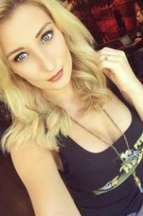 霍莉·沃尔夫(Holly Wolf)人个资料微博生活照,霍莉·沃尔夫 Holly Wolf图片写真集