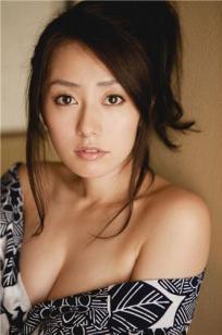 谷桃子(藤田咲)人个资料微博生活照,谷桃子 藤田咲 Momoko Tani图片写真集