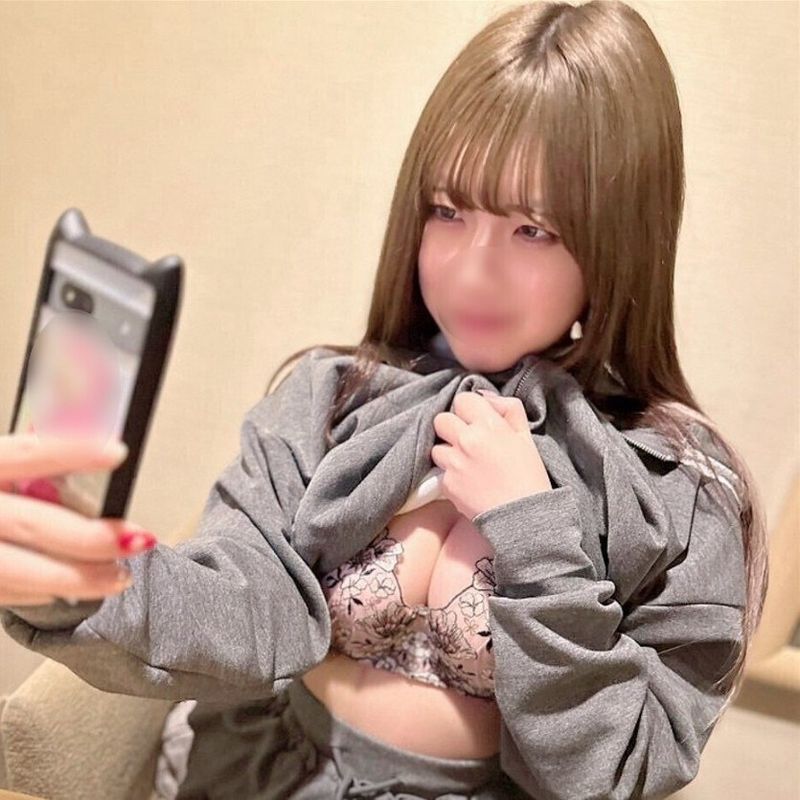 FC2-PPV-4674054 「中出陰道的雙重高潮♡♡」諾莉諾莉的F罩杯美少女與我進行了甜蜜的性愛♥汗流浹背的大陰唇吸附快感讓我無法忍受，連續兩次暴射精液！