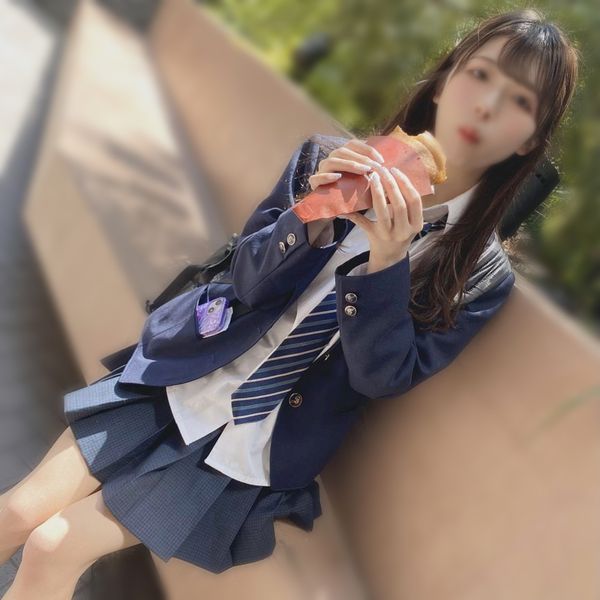 FC2-PPV-4481580 【露臉】日本,苗條貧乳女性。制服約會後在飯店做愛中出