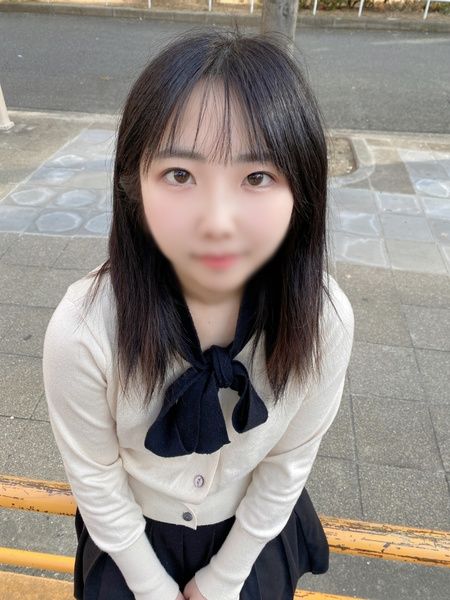 FC2-PPV-3192256 純粹真誠的女孩麻美。自拍性愛與攝影師一起拍攝兩次中出。