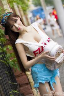 金小小(Xiaoxiao Jin)人个资料微博生活照,金小小 金小小猫儿图片写真集
