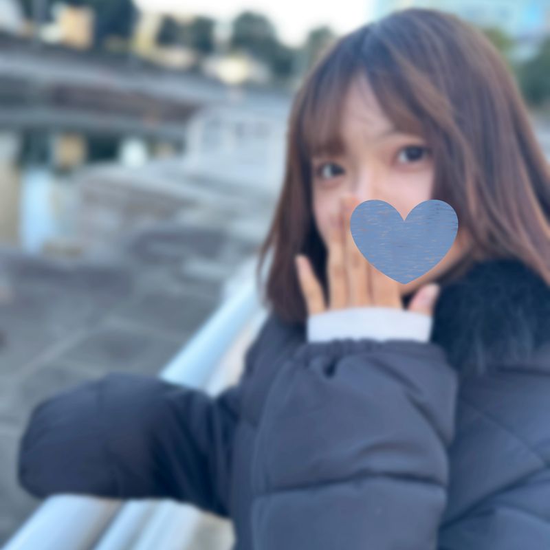 FC2-PPV-4298598 【無修正】360度的美虎視眈眈對出差中年大叔逆搭訕。帶到賓館中出。持續吞吐賢者肉棒榨取精子!