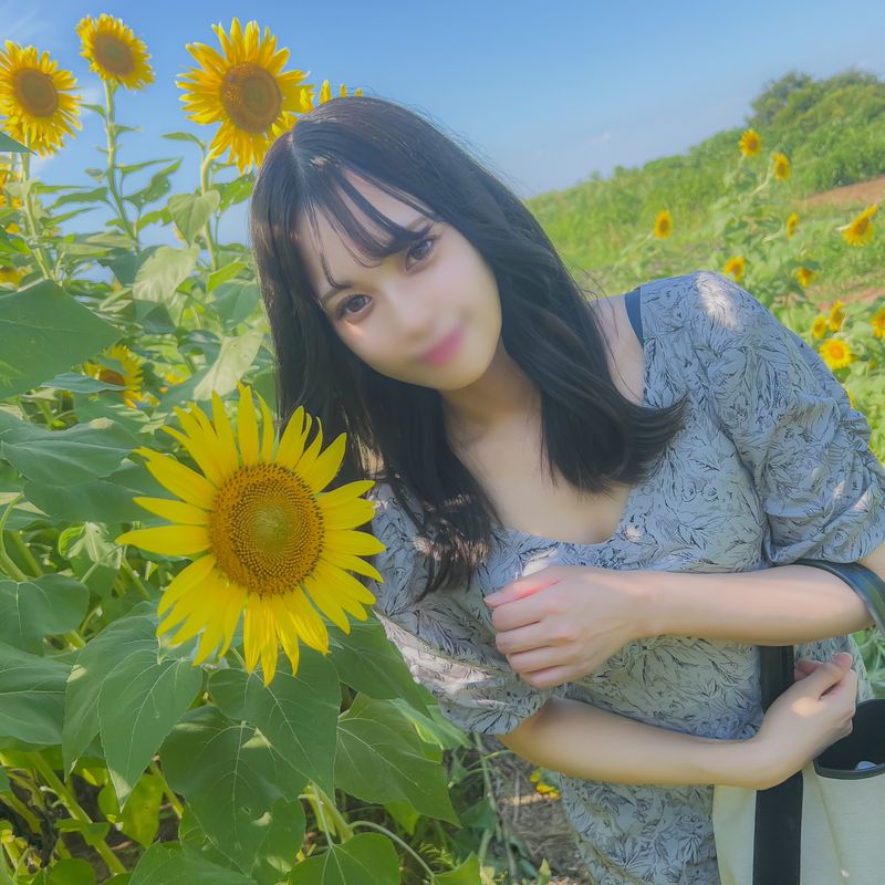 FC2-PPV-4579598 露臉！三天限定！對愛情表現極度苦手又笨拙的傲嬌女大學生，在野外猥褻時注意著周遭眼光！第一次體驗背德行為，身體本能般地反應，沉溺在刺激中，無套內射！！