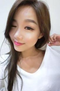 小薇Olivia(安馜薇)人个资料微博生活照,小薇Olivia 安馜薇图片写真集