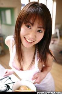 谷桃子(藤田咲)人个资料微博生活照,谷桃子 藤田咲 Momoko Tani图片写真集