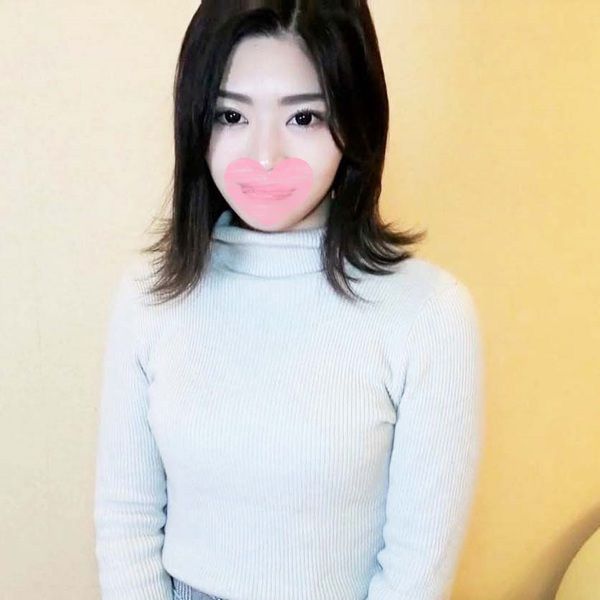 FC2-PPV-2609444 不擅長拒絕的苗條妹子♡「要射在嘴裡」「嗯」「用無套肉棒插入」「嗯」最後無許可中出ww口內+無套中出2回射精讓從順妹子沾滿精液