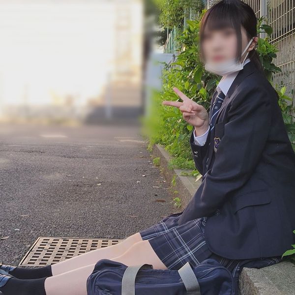 FC2-PPV-3678417 貧乳普通妹子。禁止打工開始中出。生理期･･･