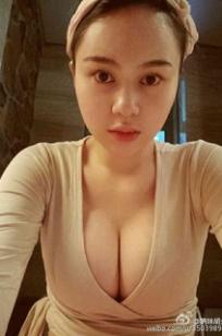 胡允儿(Yuner Hu)人个资料微博生活照,胡允儿 图片写真集