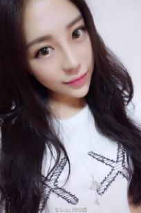 张馨园OdettE(张枔杬)人个资料微博生活照,张馨园OdettE 张枔杬图片写真集