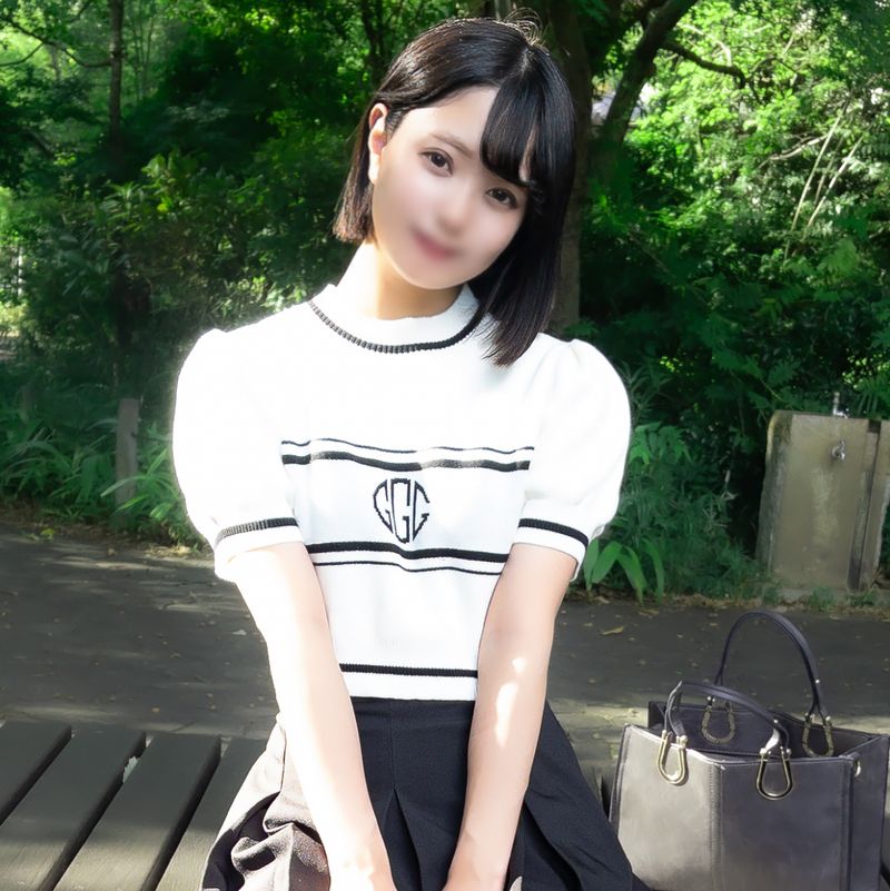 FC2-PPV-4576533 露臉！三天限定！個性單純，性好奇心過於旺盛的某週刊雜誌社新員工！！被刺激羞恥心，展現性癖的苗條身材，在戶外被抽插高潮！