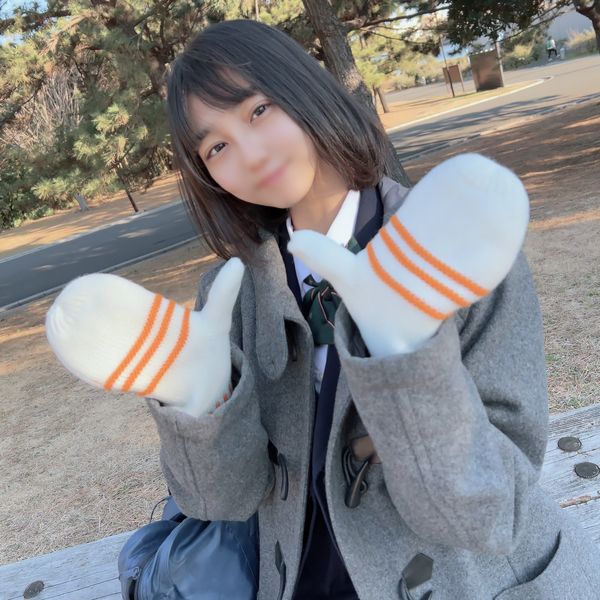 FC2-PPV-4372734 初拍、露臉！！三天限定！！還不知道高潮是什麼滋味的青少年期純真清純女◎生…未處理剛毛未發育的身體2回連續內射！！