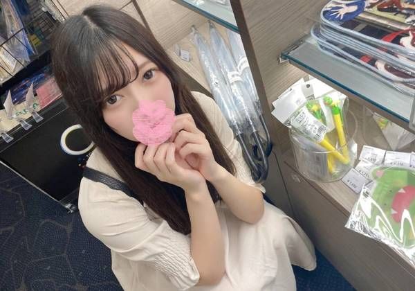 FC2-PPV-3231537 掌握容姿端麗美女弱點拍攝出來的影片流出。