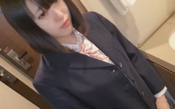 FC2-PPV-2347224 露出【拜託了…】白皙巨乳啦啦隊部③午休時被帶出去到旅館裡２人男人連日卑猥行為下***中出。