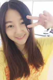 小苍(张翔玲)人个资料微博生活照,小苍 张翔玲 电竞雅典娜图片写真集