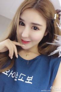 冷月yuer(伍月yuer)人个资料微博生活照,冷月yuer 伍月yuer图片写真集