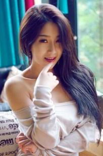 梁允儿YUNER(Yuner Liang)人个资料微博生活照,梁允儿YUNER 真希图片写真集