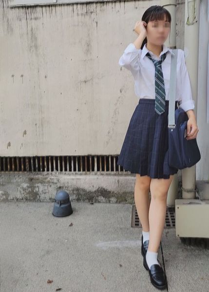 FC2-PPV-3879778 卓球部的土氣小隻馬週末返家流汗無洗小穴舔舐中出